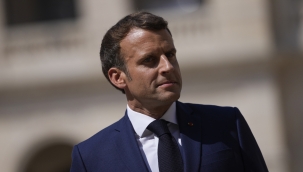 Macron, telefonunu ve hattını değiştirdi