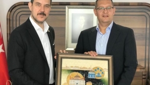 Milletvekileri Esgin ve Işık'tan Sancak çıkarması