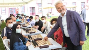 Nilüfer'de keyifli satranç şenliği
