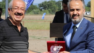 Rahvan at yarışları nefes kesti