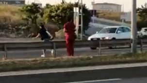 Üst geçidi kullanmadı otomobil çarptı