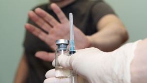 Aşı karşıtı diş hekimine 5 ay meslekten men