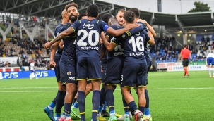 Fenerbahçe Finlandiya'da güle oynaya turladı