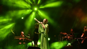 Festivalde Ziynet Sali coşkusu