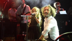 Fettah Can ve Cansu Kurtçu'dan Bursa'ya özel gece
