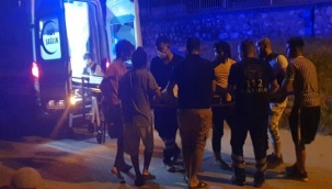 Hafif ticari araç takla attı: 2 yaralı