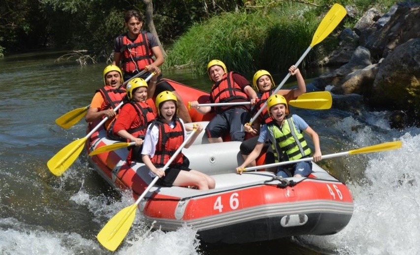 Kestel Belediyesi rafting şenliğine yoğun ilgi