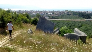 Kral mezarı turizme kazandırılmayı bekliyor