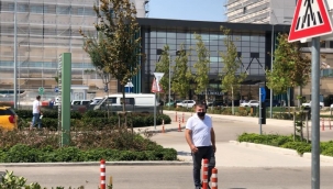 Poliklinik önünde inanılmaz ölüm