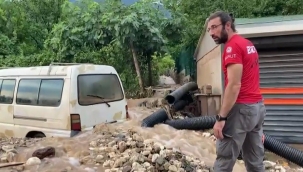Sel vatandaşları uykuda yakaladı