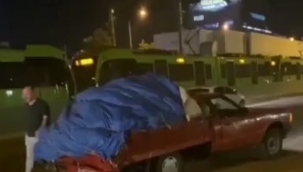 Yola saçılan karpuzlar kazaya sebep oldu