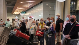Bir yıl aradan sonra ilk İngiliz turist kafilesi geldi