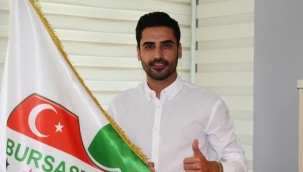 Bursaspor'da Ozan Sol'un sözleşmesi karşılıklı olarak feshedildi