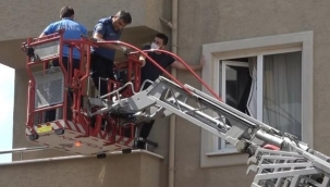 Eşini bıçakla rehin alan koca adliyeye sevk edildi