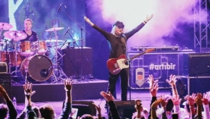 Güz konserleri Bulutsuzluk Özlemi ile sona erdi