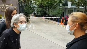 Hemşirenin tatlı dili aşı karşıtı kadını böyle ikna etti