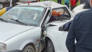 İnegöl'de feci kaza kamerada; 5 yaralı