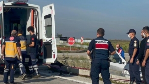 Kamyonet ile otomobil çarpıştı: 1 ölü, 1 yaralı