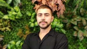 Kuaförlük yaparak ders çalıştı, hukuku kazandı