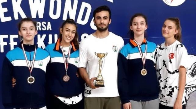 Osmangazili ikizler turnuvaya damga vurdu