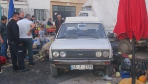 Otomobil pazara daldı: 4 yaralı