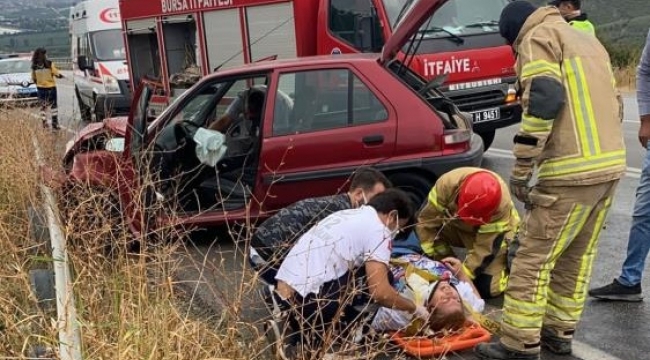 Tır ile otomobil çarpıştı: 2 yaralı