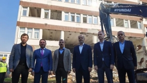 35 yıllık Hükümet Konağı böyle yerle bir oldu
