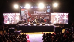 Gökhan Tepe’den ‘Cumhuriyet’ konseri