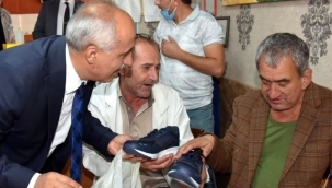 Herkes onu mutlu etmek için bir araya geldi