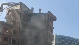Kepçe yıkacaktı kendi kendine yıkıldı