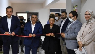 Kursiyerler fotoğraflarını sergiledi