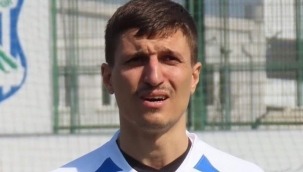 Oğlunu boğduğu iddiasıyla tutuklanan futbolcu hakim karşısına çıktı