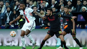 Beşiktaş Ajax'a 2-1 mağlup oldu