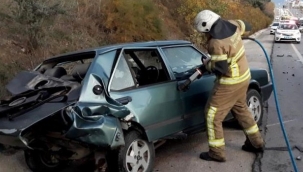 Bursa'da inanılmaz kaza kamerada...3 yaralı