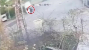 Freni boşalan minibüs 2 kadına çarptı: 1 ölü, 2 yaralı