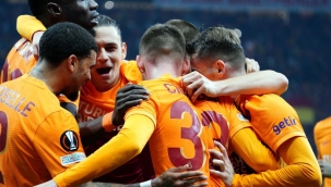 Galatasaray nağmağlup yoluna devam ediyor