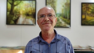 Geçimini 45 yıldır resim yaparak sağlıyor