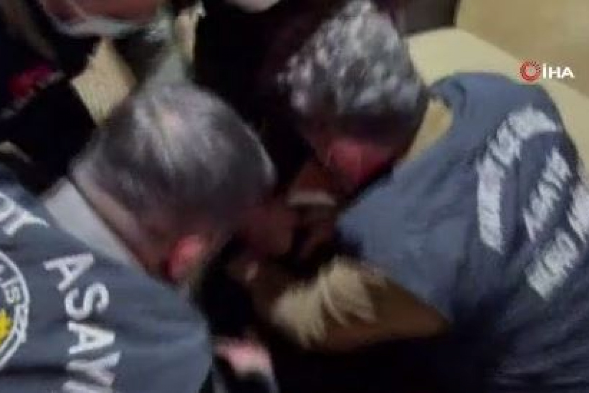Metro'daki bıçaklı saldırgan kıskıvrak yakalandı