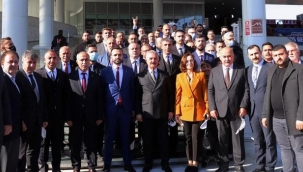 MHP 81 vilayeti adım adım geziyor