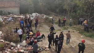 Öğrenci servisi dere yatağına uçtu:2 ölü 20 yaralı