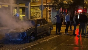Park hâlindeki araç alevlere teslim oldu