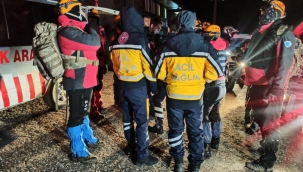 3 amatör dağcı 14 saat sonra kurtarıldı