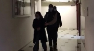 Darbeci Semih Terzi'nin aranan eşi teslim oldu
