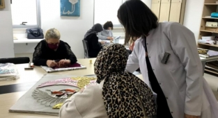 Kadınlar hem öğreniyor, hem para kazanıyorlar