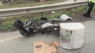 Motosiklet bariyere çarptı, sürücüsü yaralandı