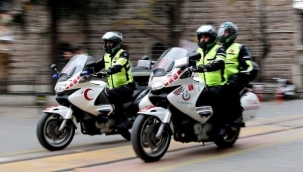 Motosikletli 112 ekipleri hayat kurtarıyor