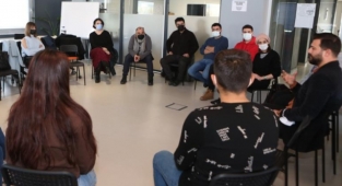 Nilüfer Kent Tiyatrosu gençlerle