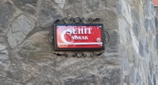 Şehitlerin isimleri sokaklarda yaşıyor