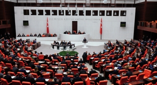 Tüm çalışanlara damga ve gelir vergisi istisnası getiren teklif kabul edildi