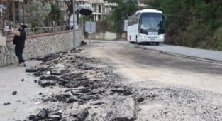 Uludağ'da sezon açıldı, yol açılamadı